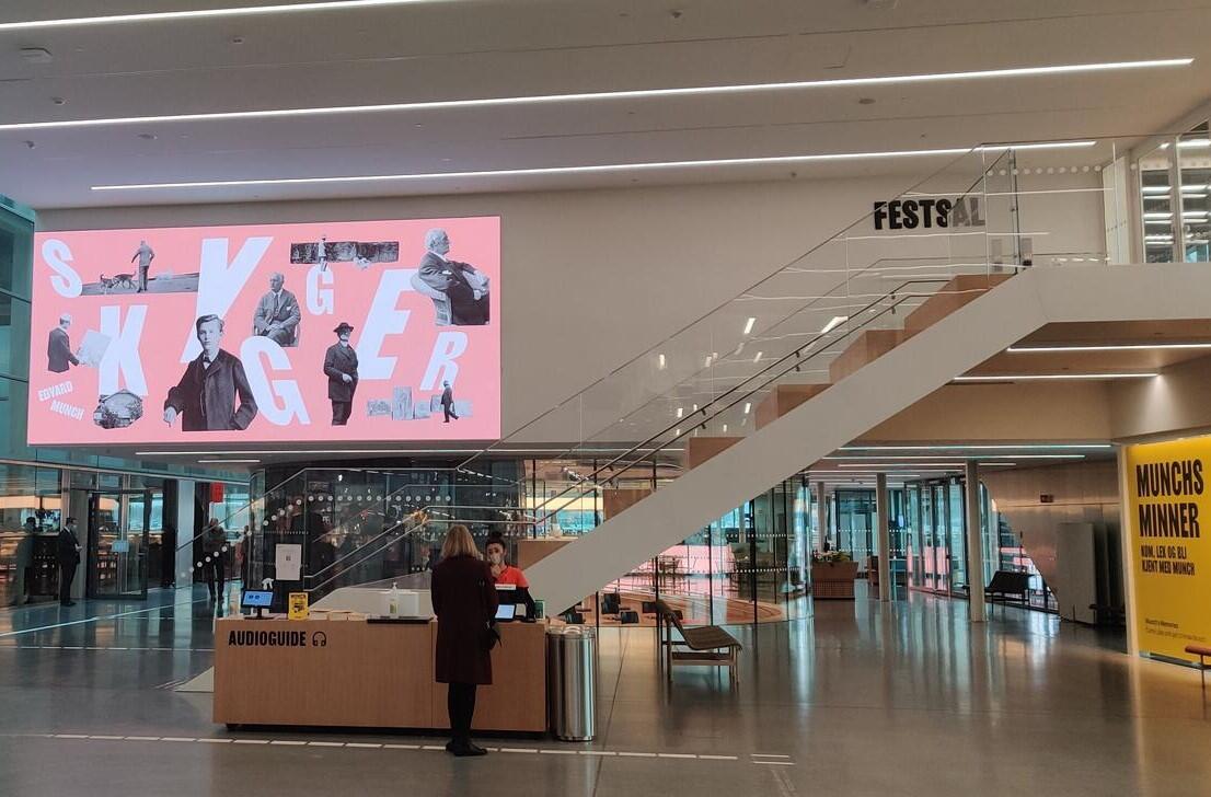 LTB leverer AV-produkter fra de mest anerkjente produsenter verden over. Vi løser både de store og de små utfordringene, alt fra enkle LED-skjermer til komplette AV-installasjoner for museer, hoteller eller konferansesentre.